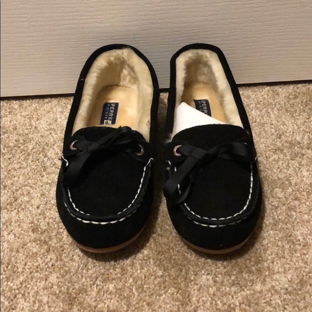 NWOT** Black Sperry Greta II moccasins